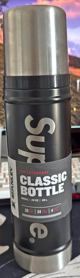 Supreme Stanley 20 oz Vacuum Insulated Bottle Black&Red