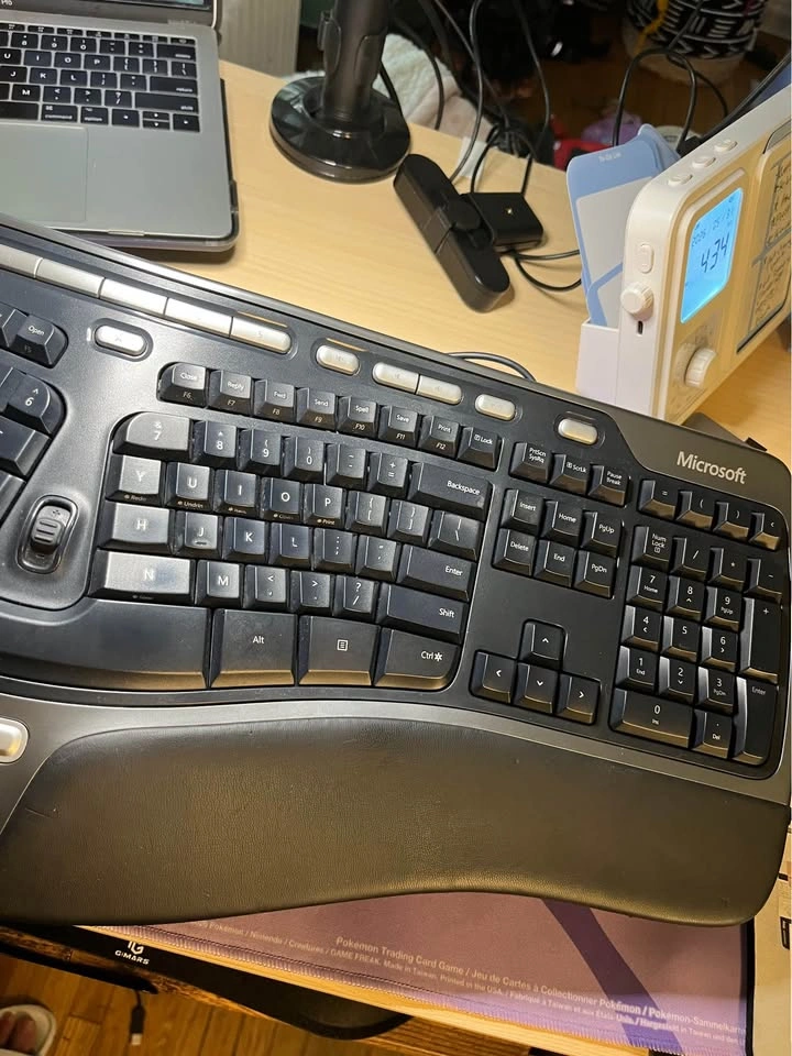 Microsoft Natural Ergonomic Keyboard 4000 V1.0 Model 1084 - photo 4