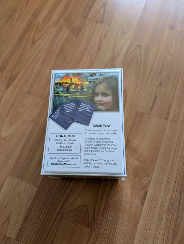 What do you meme? Board Game (New in Wrap) - photo 2