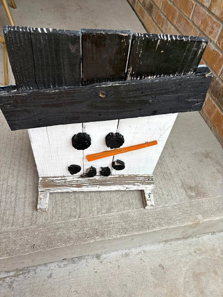 Wooden Snowman and Scarecrow Yard Decor - Needs TLC