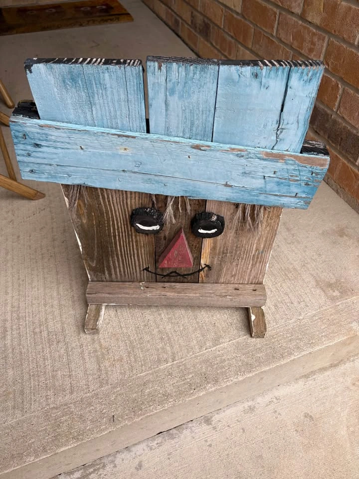 Wooden Snowman and Scarecrow Yard Decor - Needs TLC - photo 2