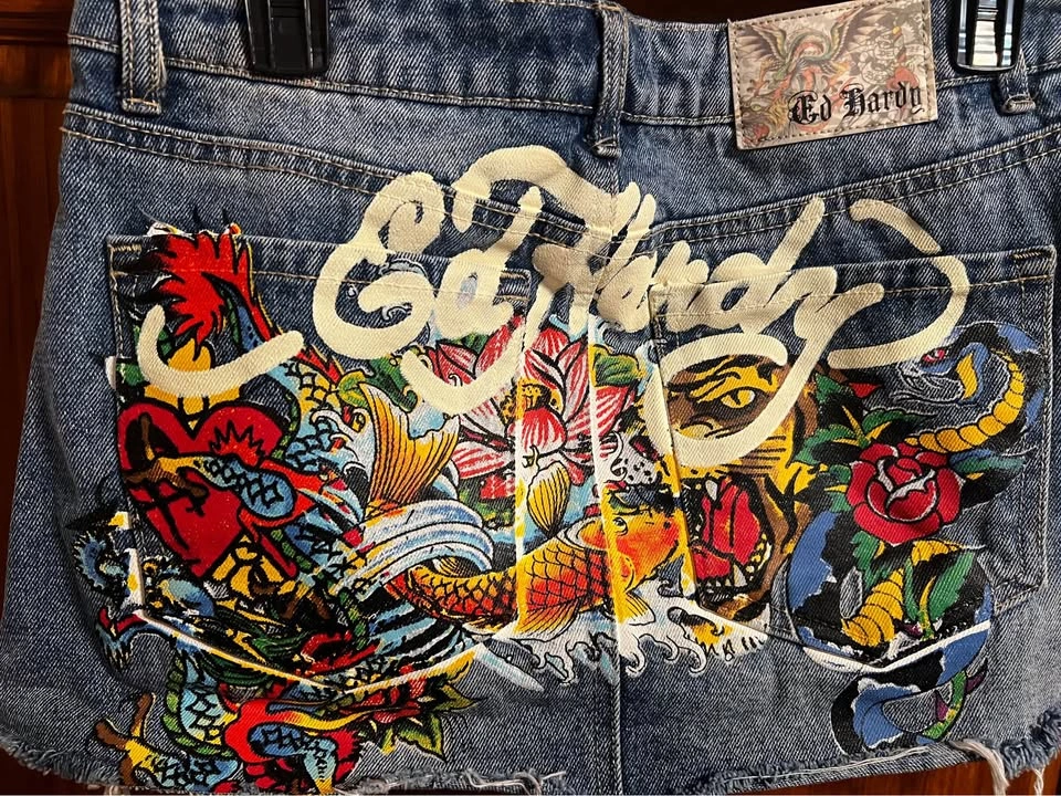 Ed Hardy Denim Mini Skirt w/ Tattoo Graphic Size 30 M - photo 2