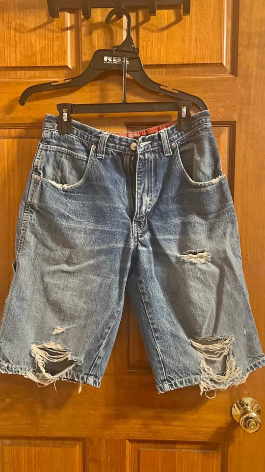 Vintage COOGI Baggy Distressed Carpenter Denim Shorts Size 32