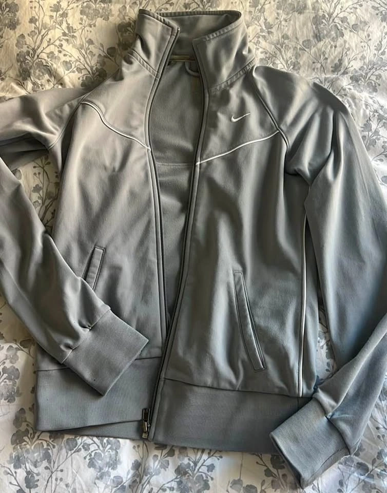 Nike Women's Grey Sports Jacket - Small