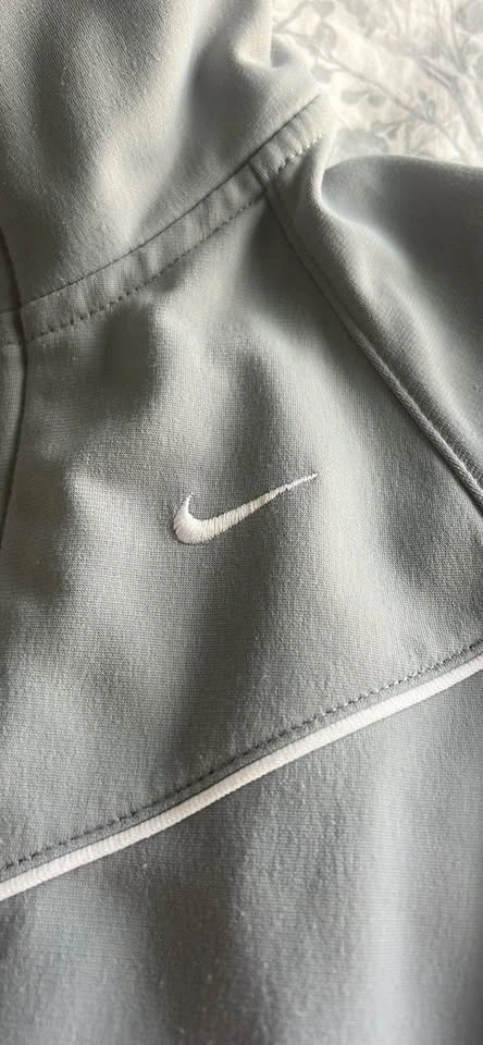 Nike Women's Grey Sports Jacket - Small - photo 2