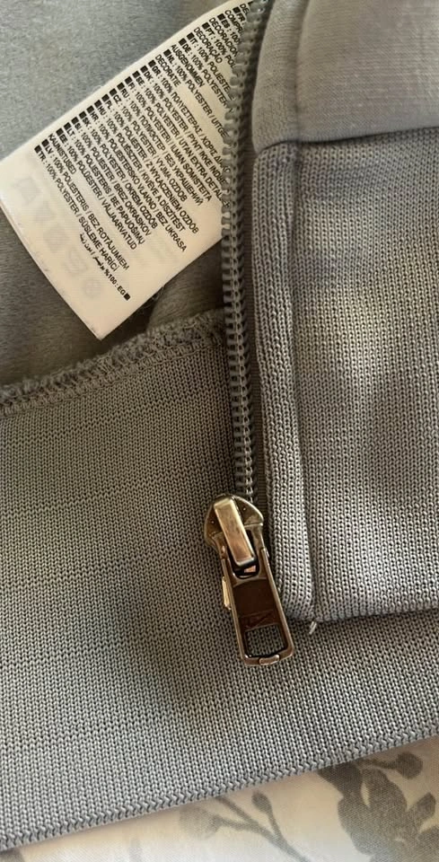 Nike Women's Grey Sports Jacket - Small - photo 4