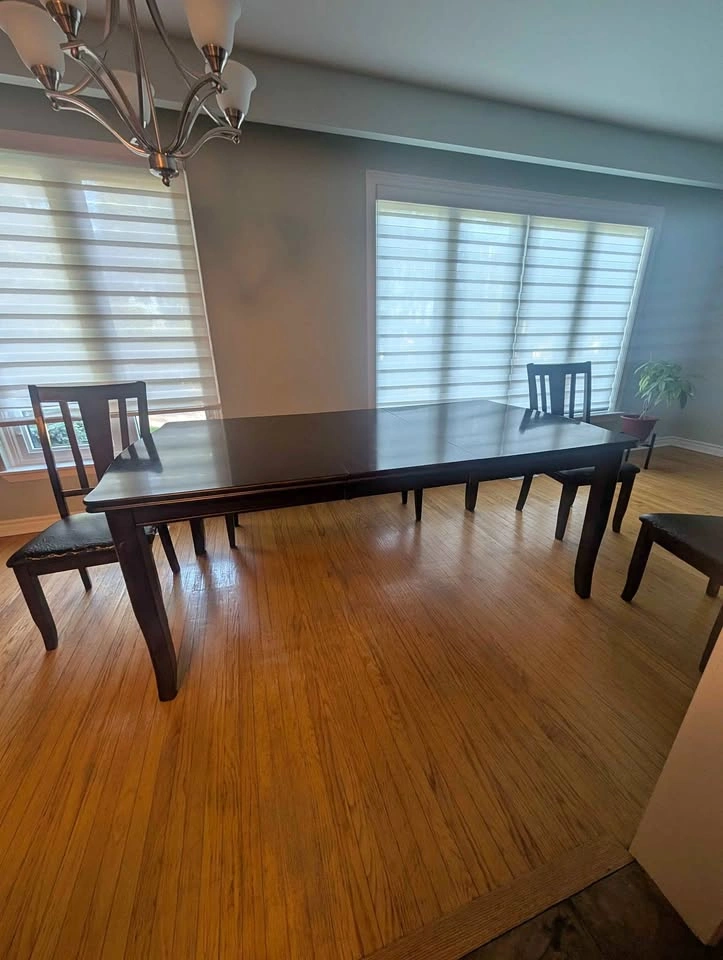 Dining room table
