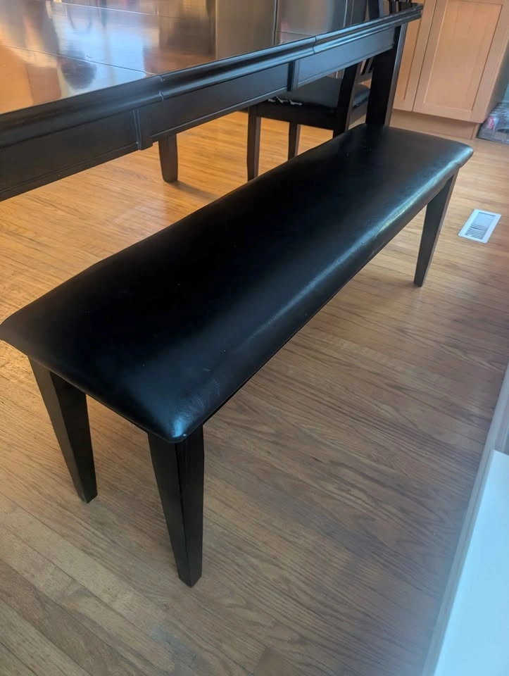 Dining room table - photo 3