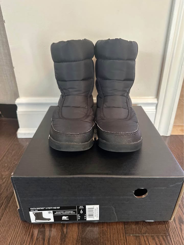 Sorel Youth Whitney II Puffy Mid Boot - EUC - photo 2