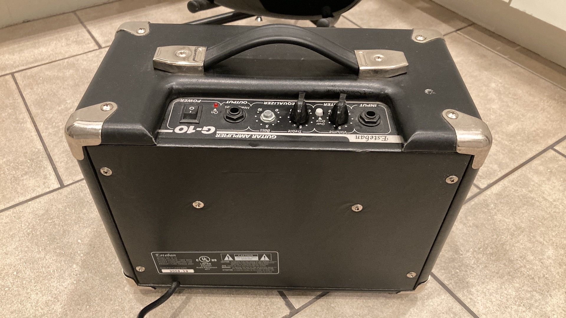 Squier Stratocaster SE & Esteban Guitar Amp - photo 5