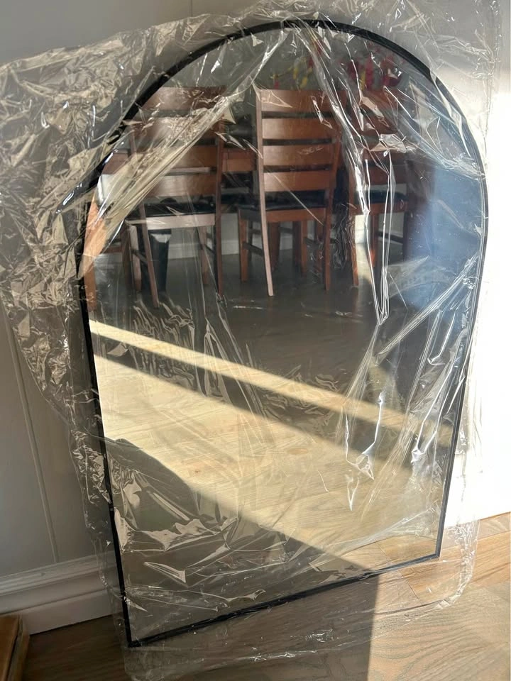 Black Arched Metal Frame Wall Mirror