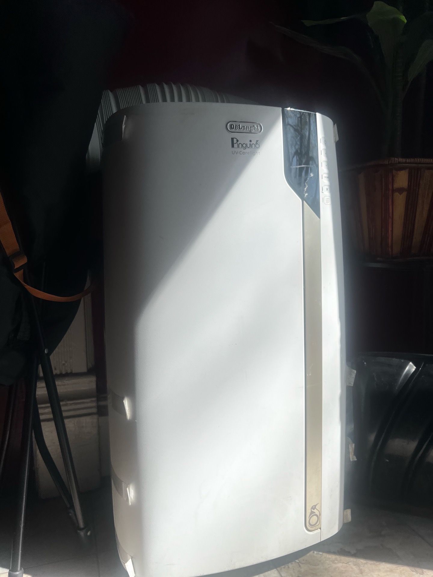 Delonghi UV-Carelight Portable Air Conditioner - photo 3