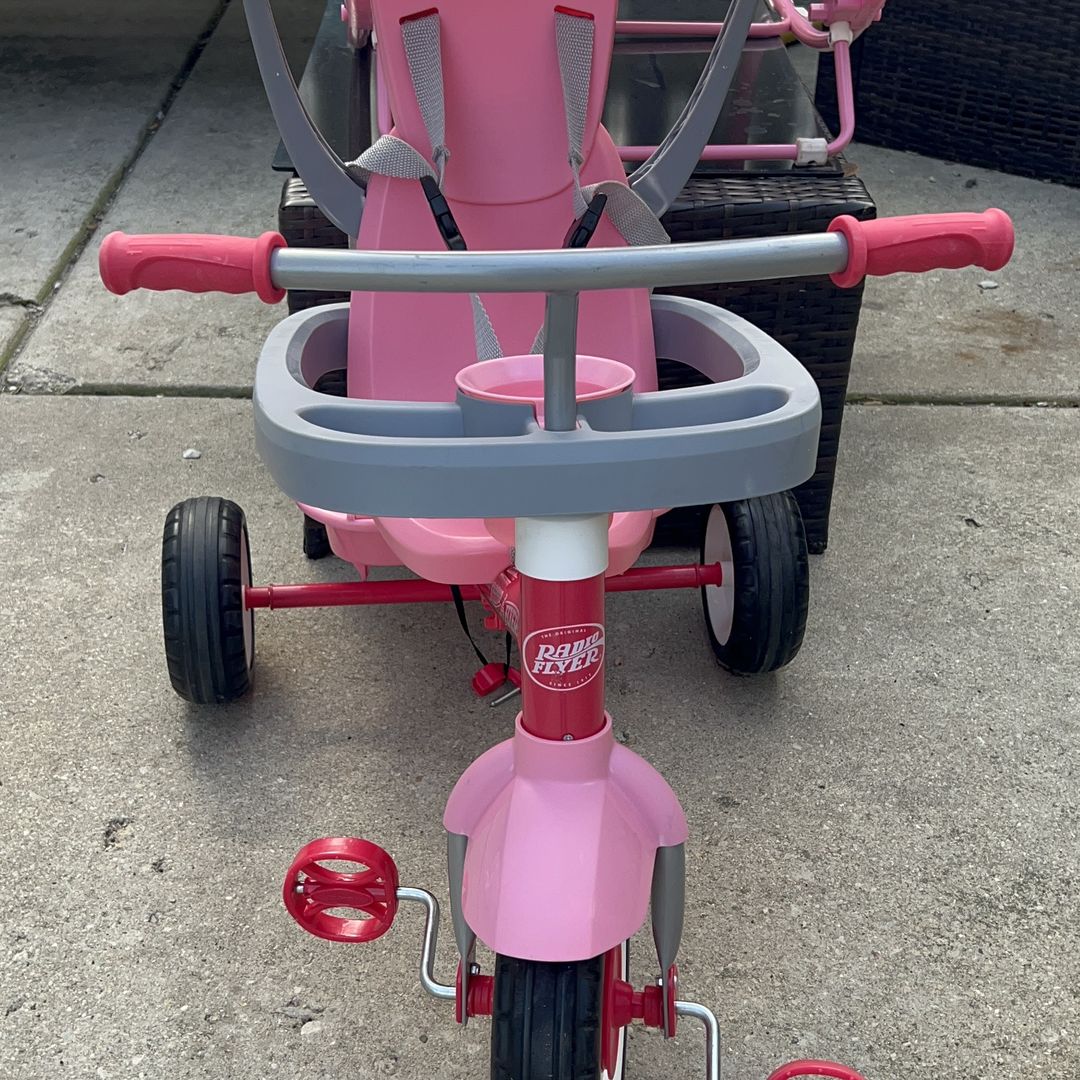 Radio Flyer Pink Tricycle, Ages 1-4