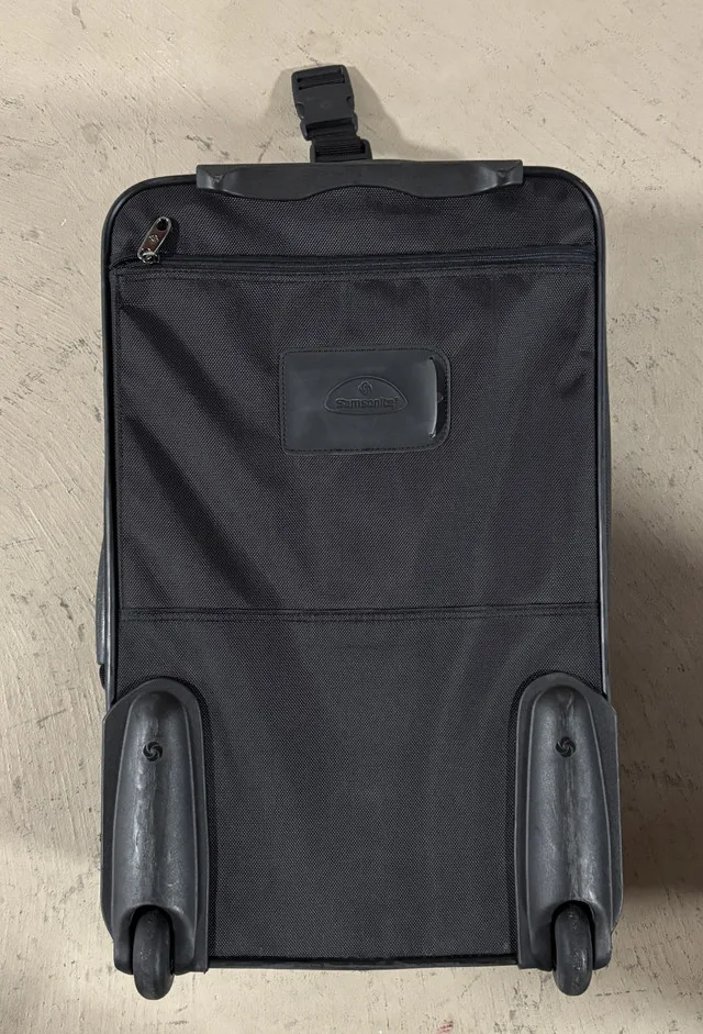 Samsonite Carry On Suitcase Black image indicator(2)