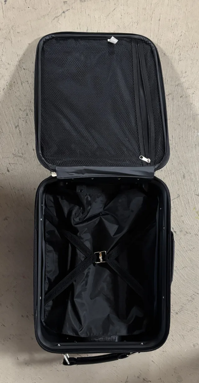 Extra Small Carry On Suitcase Black image indicator(2)