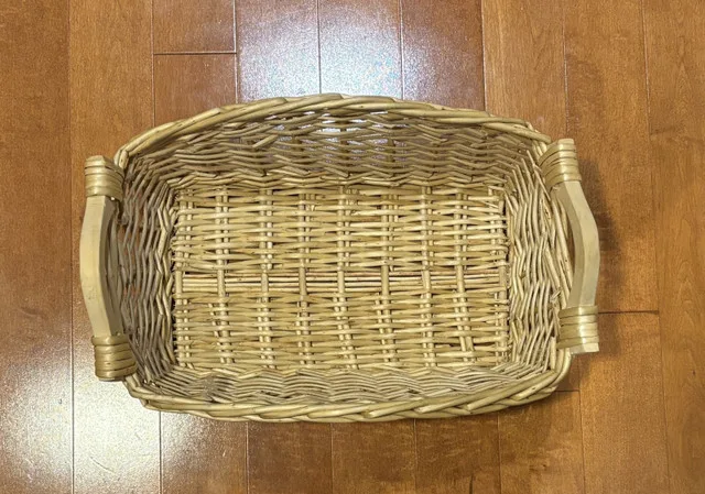 Large Rectangular Wicker Basket thumbnail