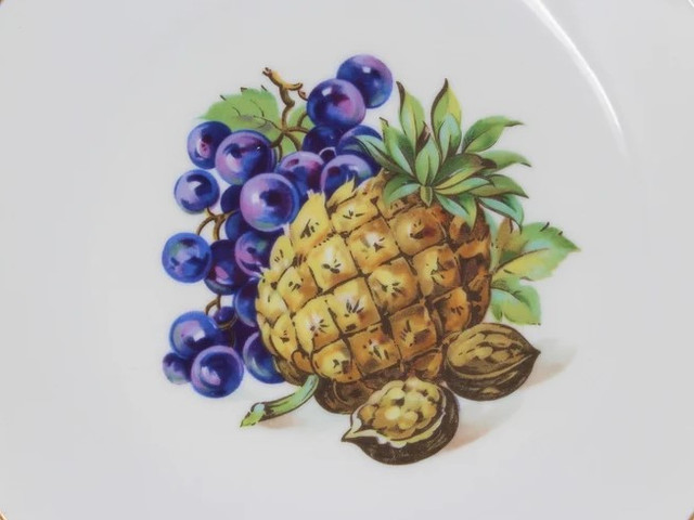 Vintage Kahla Porcelain Side Plates Fruits & Nuts - photo 4