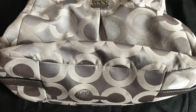 Coach Beige Gold Handbag Hobo Purse - photo 2