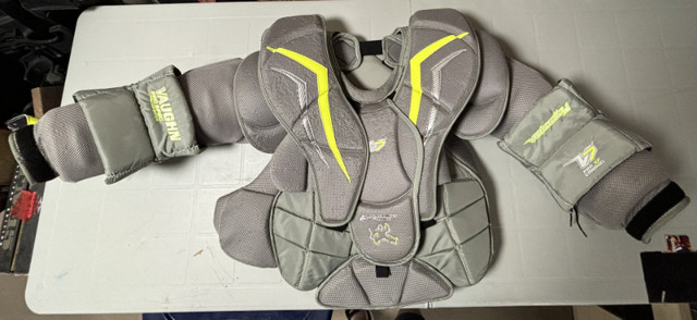 Vaughn Velocity V7 XF Goalie Chest & Arm Protector