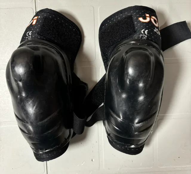 Jofa Hockey Elbow Pads thumbnail