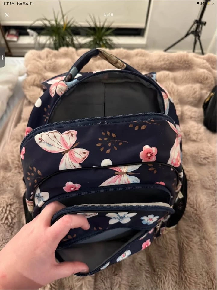 Girl's Backpack with 4 Large Compartments - photo 3