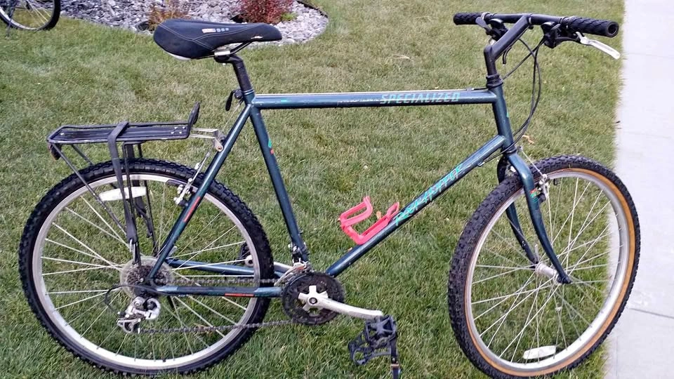 SPECIALIZED ROCKHOPPER BIKE!!