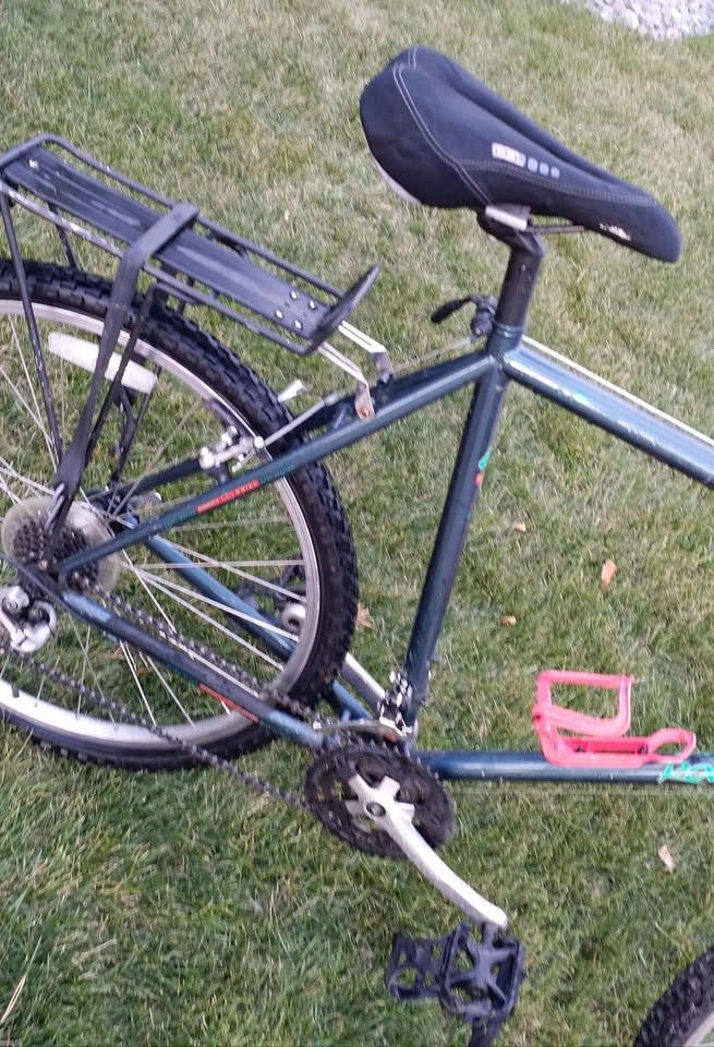 SPECIALIZED ROCKHOPPER BIKE!! - photo 2