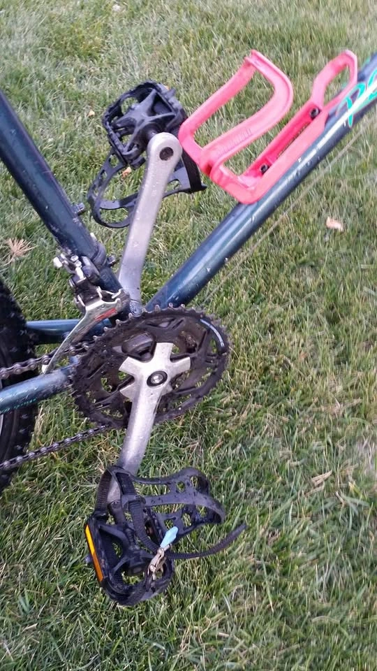 SPECIALIZED ROCKHOPPER BIKE!! - photo 5