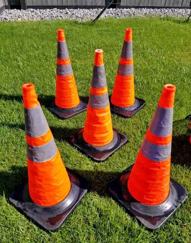 5 - 30" Collapsible Traffic Cones w/ Bag
