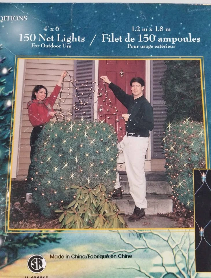 BRAND NEW BOX!! OF 150 CHRISTMAS NET LIGHTS!! - photo 2