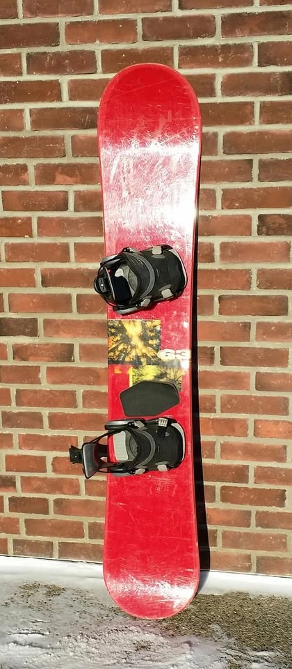 BURTON 63 SNOWBOARD *WITH FLOW BINDINGS!* - photo 2