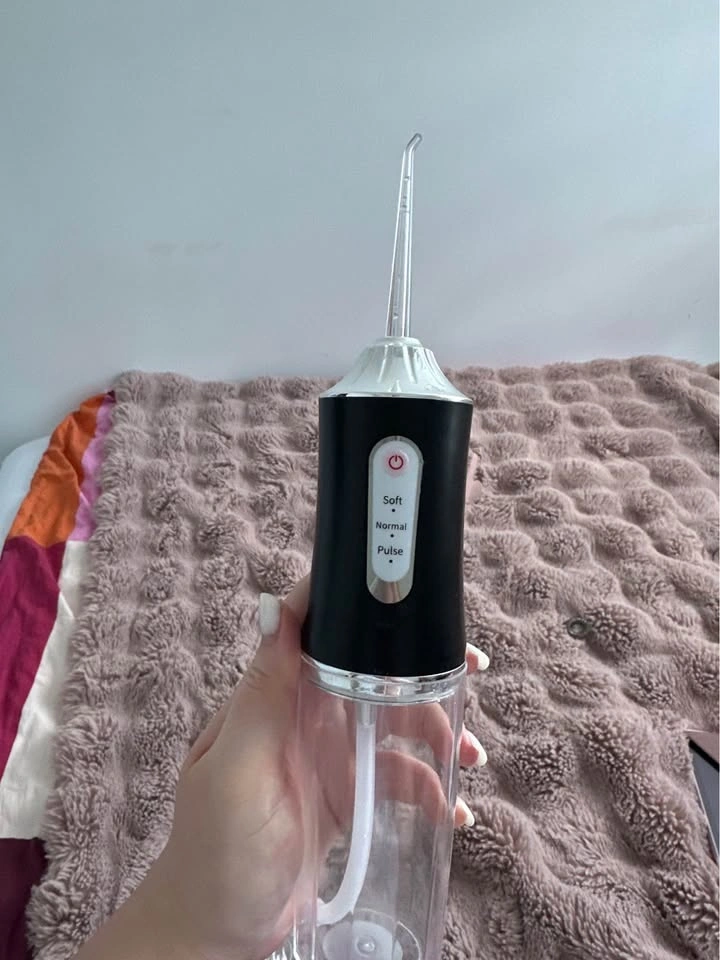 Cordless water flosser / irrigator - photo 4