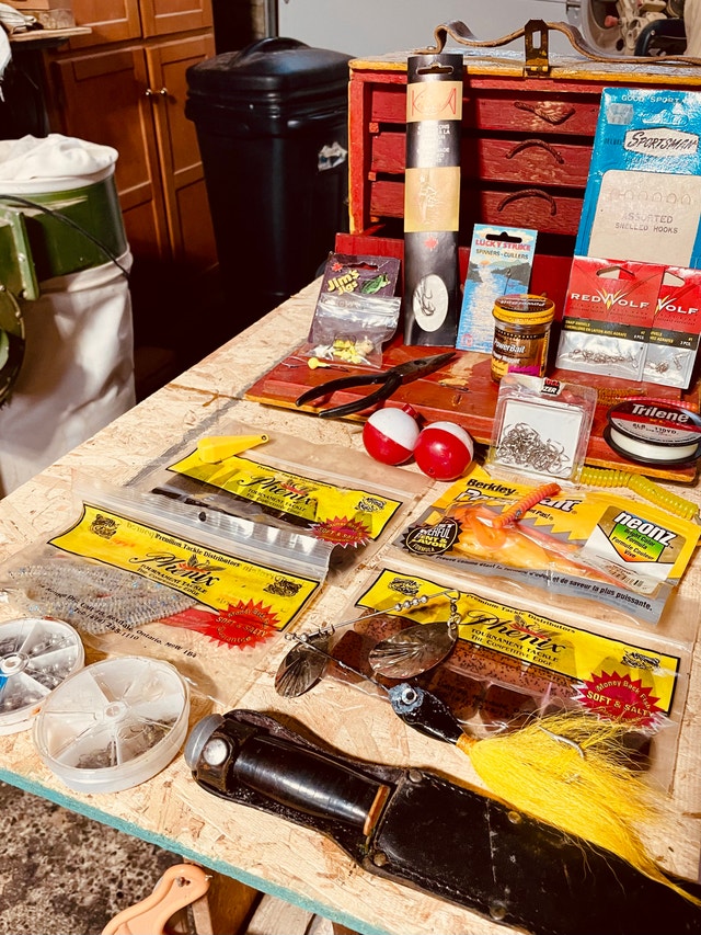 Vintage Wooden Fishing Tackle Box and Gear - photo 3