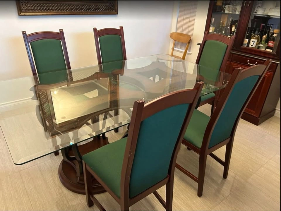 Dining Table, Chairs, Buffet and Hutch - photo 4