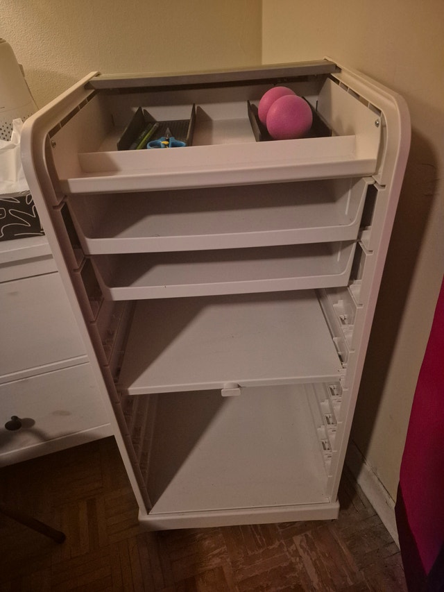 Vitra Follow Me Rolling Container/Filing Cabinet - gently used - photo 2