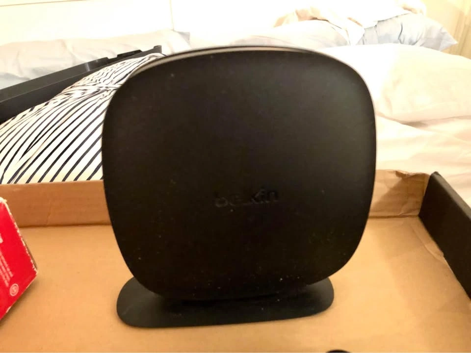 Belkin N300 Wifi Router - photo 2