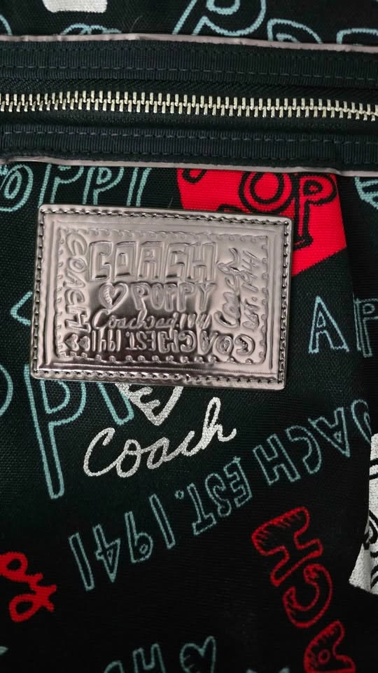 Authentic Coach Poppy Large Glam Tote - Rare Graffiti Print - photo 2