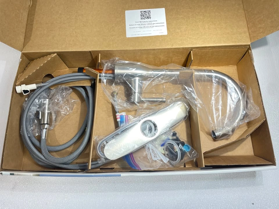 Moen Adler Pulldown Kitchen Faucet - photo 3