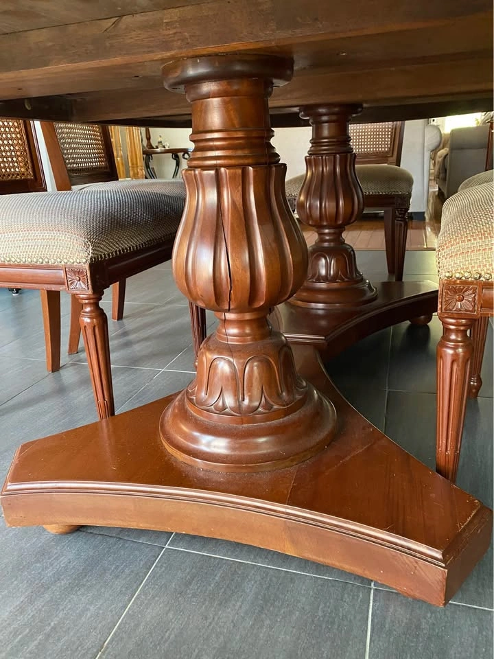 Mahogany Dining Table & Chairs - photo 4