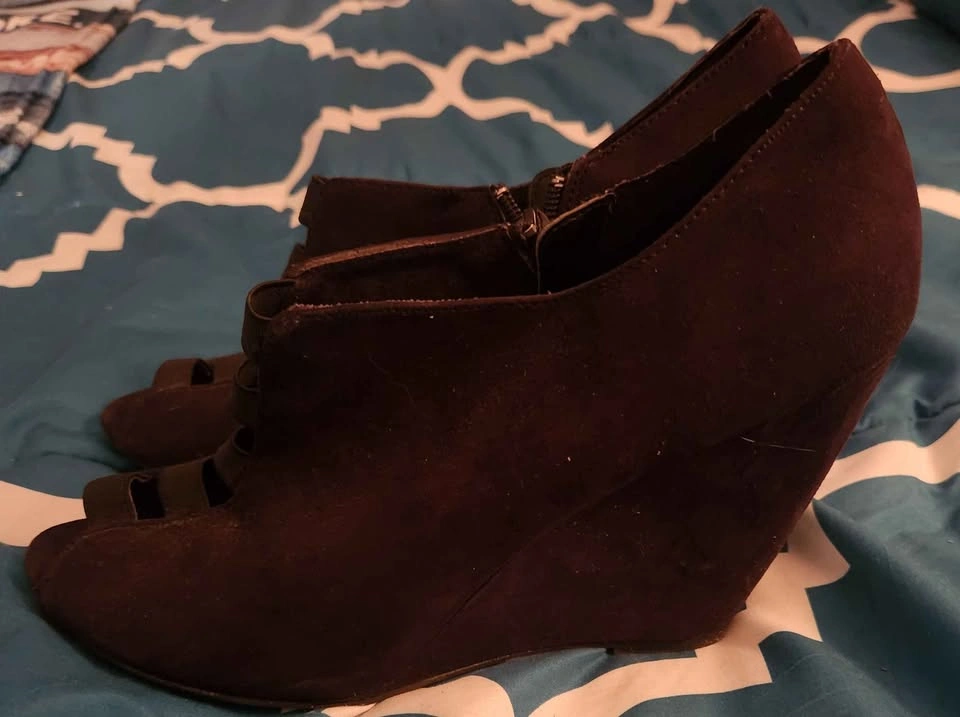 George Black Suede Peep Toe Wedge Booties Size 10 - photo 4