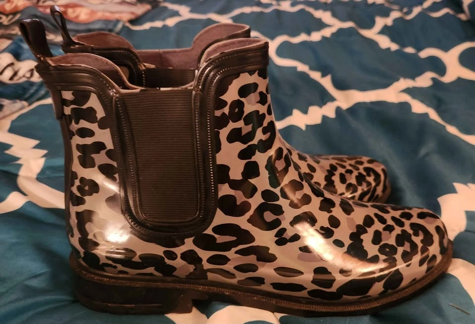 Leopard Print Rain Boots Size 9 - photo 3