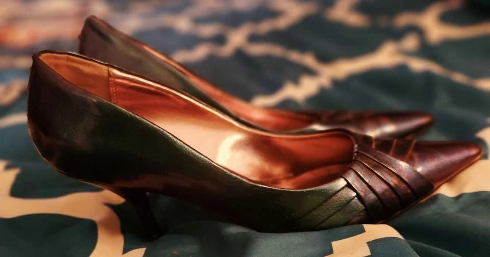 RINALDI Pointed Toe High Heels women's size 10 - photo 5