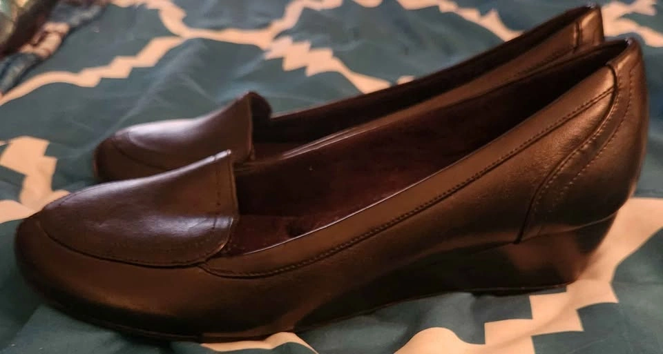 Dr. Scholl's Black Wedge Loafers Women's Size 9w - photo 3