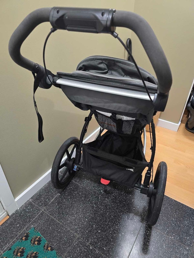 Thule Urban Glide 2 Jogging Stroller - photo 3