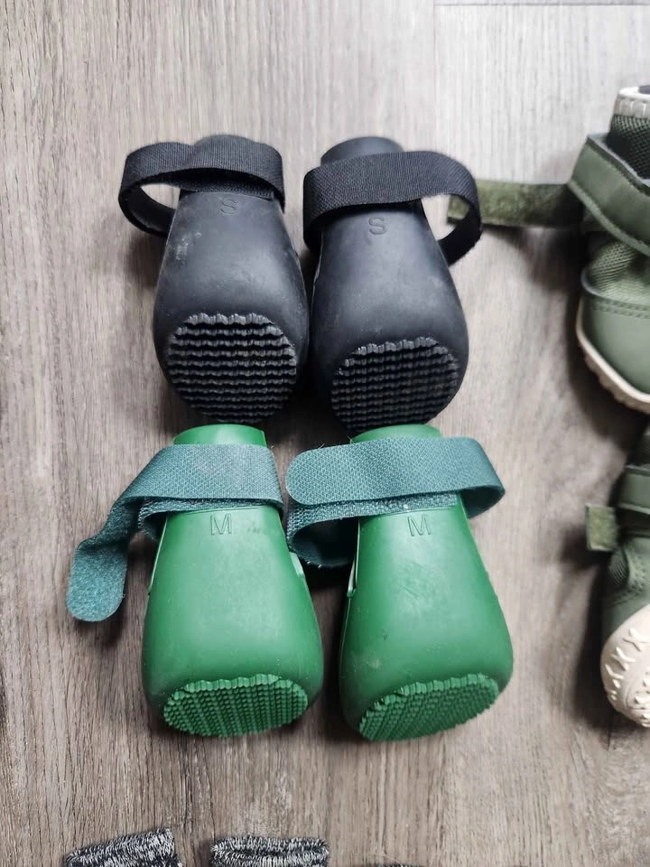 Dog shoes and socks - photo 3