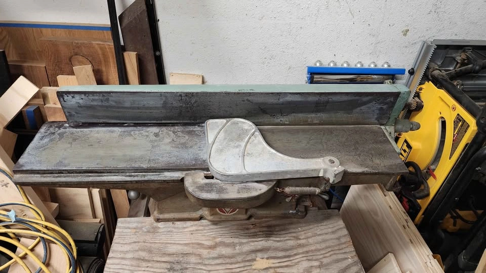 Vintage 1940s Delta 6" Cast Iron Jointer - Working - photo 2
