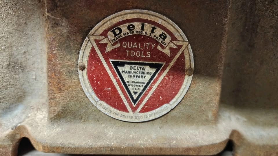 Vintage 1940s Delta 6" Cast Iron Jointer - Working - photo 3