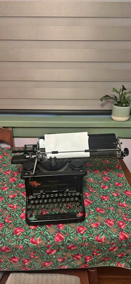Vintage Silent Typewriter