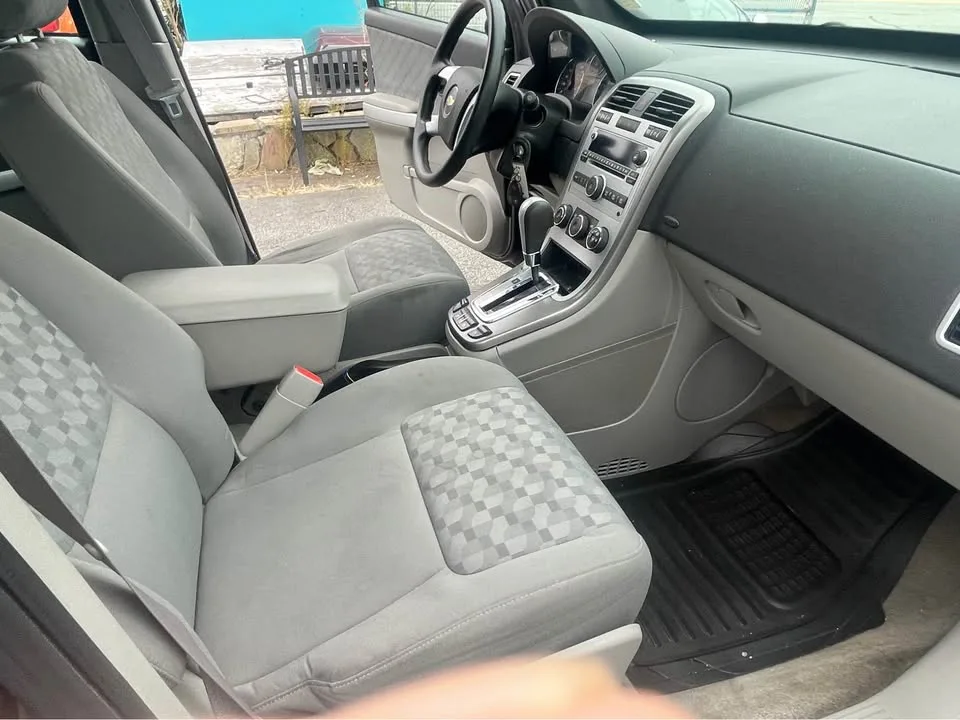 2007 Chevrolet Equinox image indicator(10)