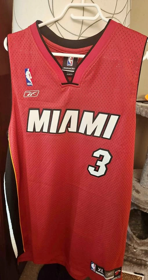 Reebok Miami Heat Dwyane Wade #3 Jersey XL